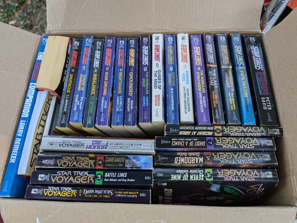 Star Trek Paperback Books image indicator(2)