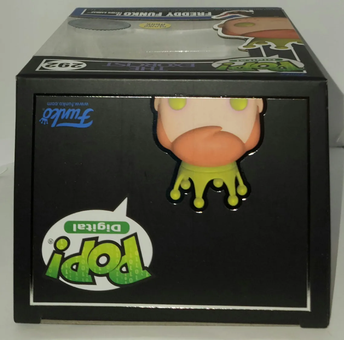 Pick Up Freddy Funko NFT Royalty 2200LE The Exorcist Pop image indicator(6)
