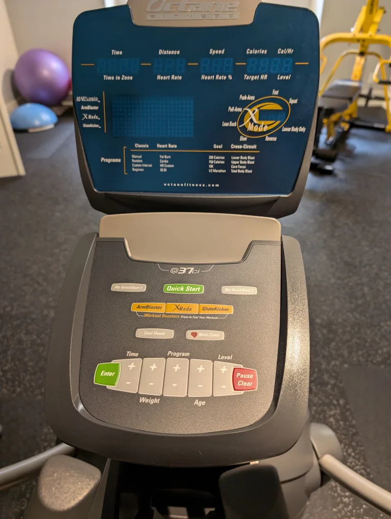 Octane Fitness Q37ci Elliptical with Cross Circuit Bands image indicator(3)