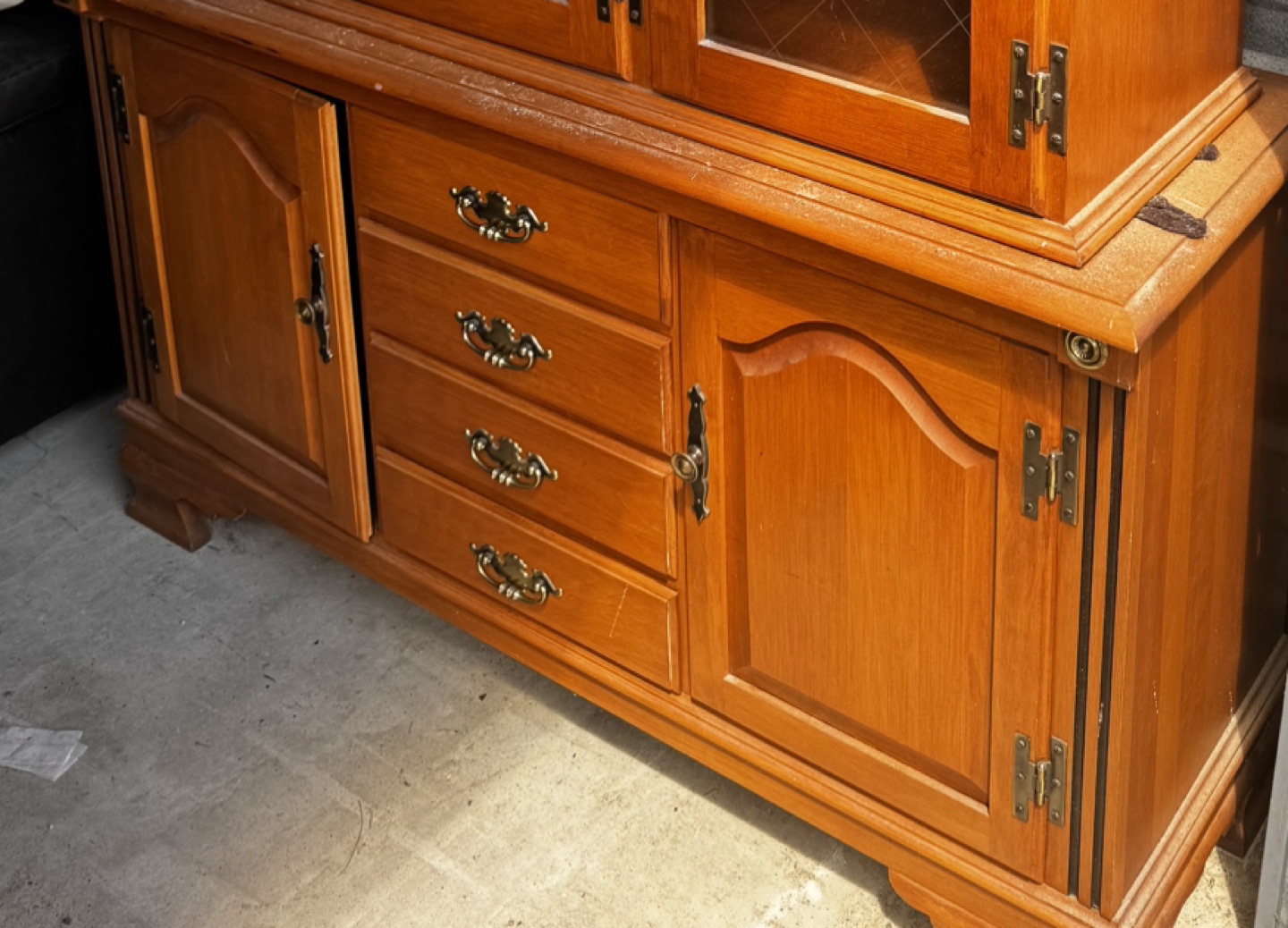 Roxton Solid Wood Cabinet - photo 3