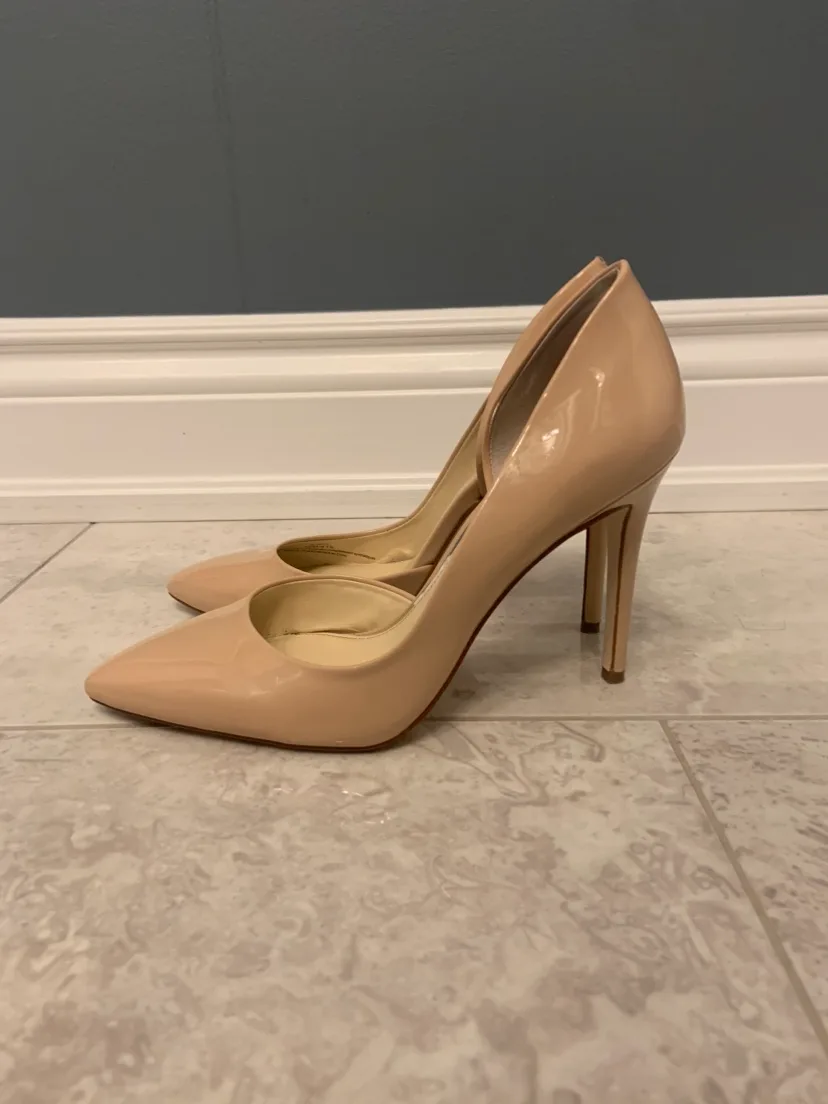 Jessica Simpson Heels image indicator(2)