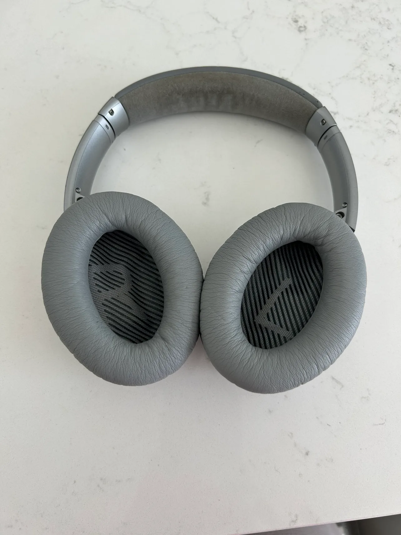 Bose QuietComfort 35 II Wireless Headphones image indicator(3)