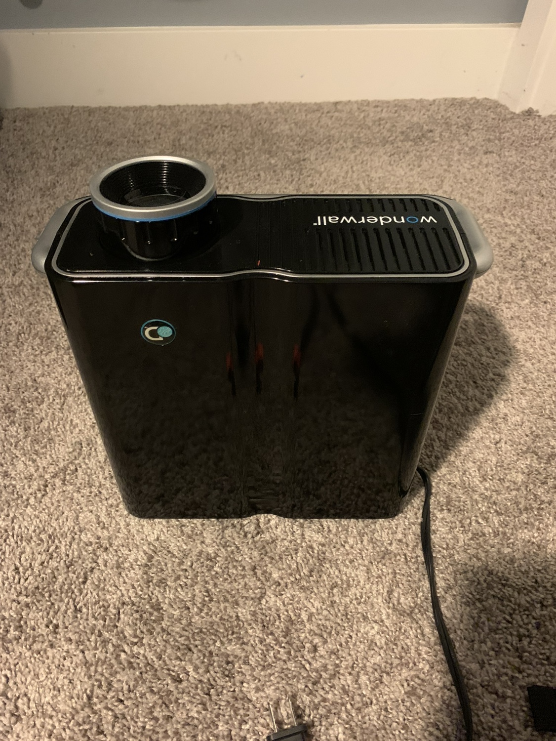Wonderwall Entertainment Projector - photo 5