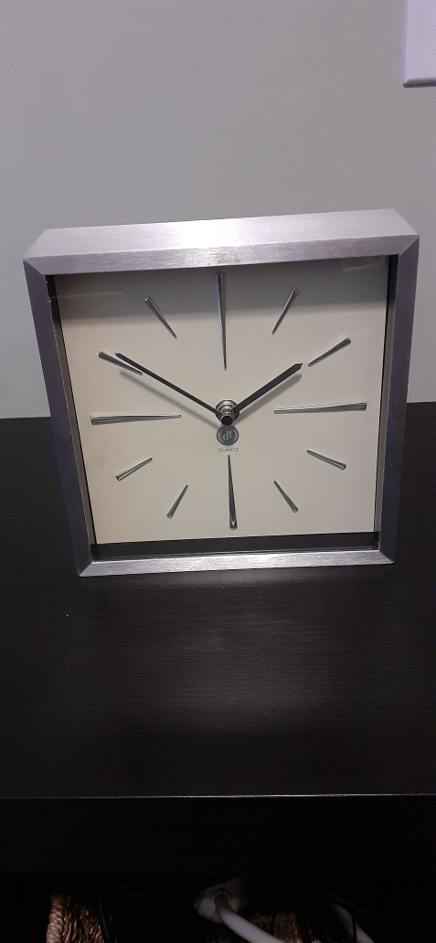 Silver Square clock 7.5" x7.5" x 2.5"
