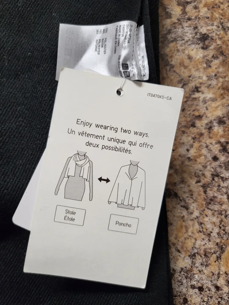 UNIQLO 2-Way Stole - Black (BNWT) image indicator(3)