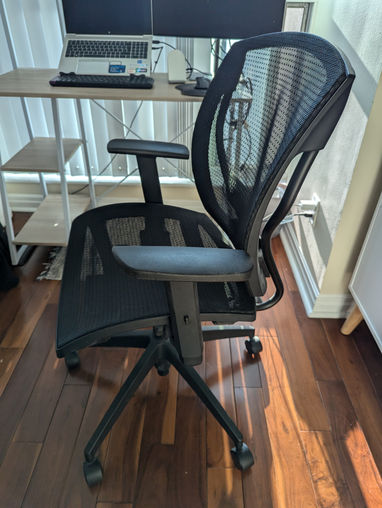 Black Mesh Office Chair - photo 2