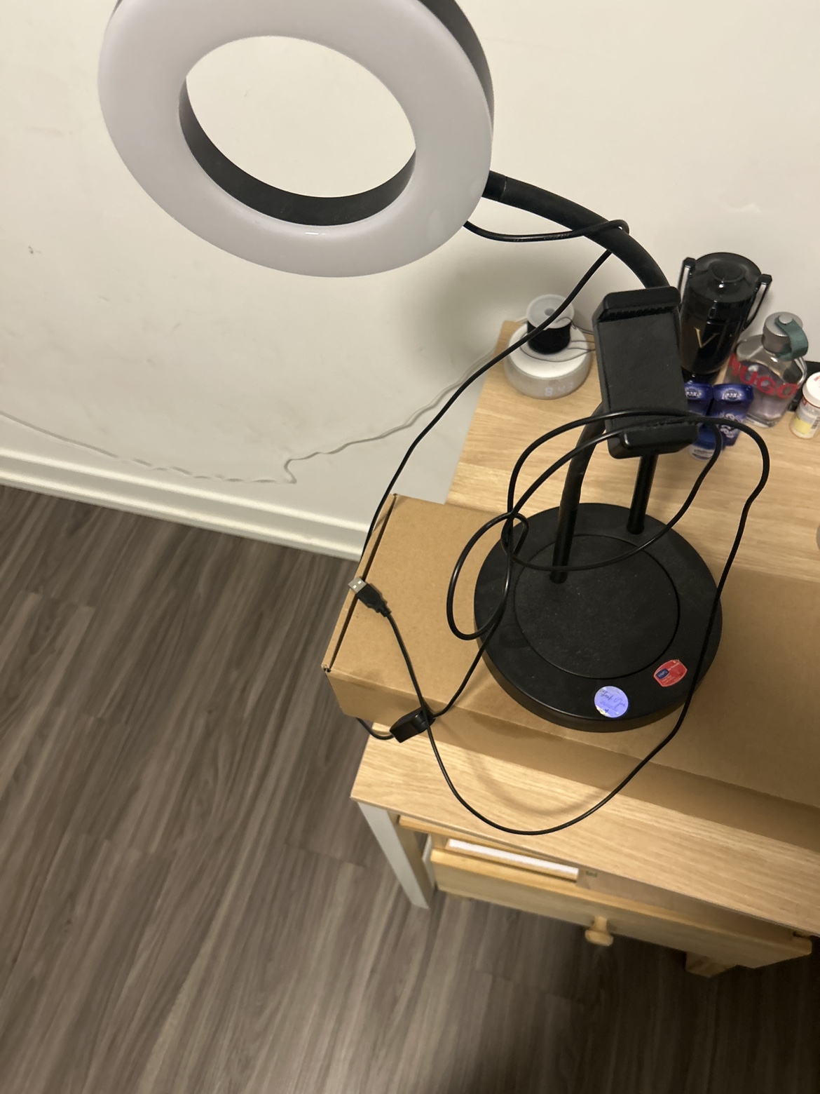Ring Light with Phone Stand - photo 2