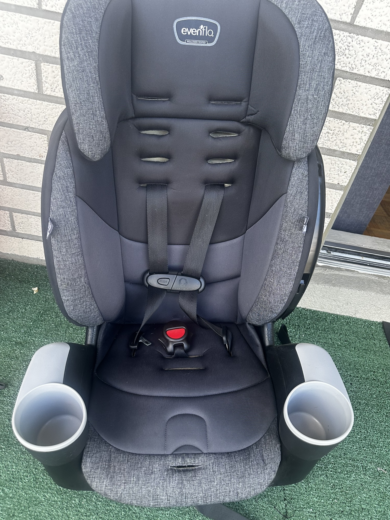 Evenflo Maestro Sport Harness Booster Car Seat - photo 2