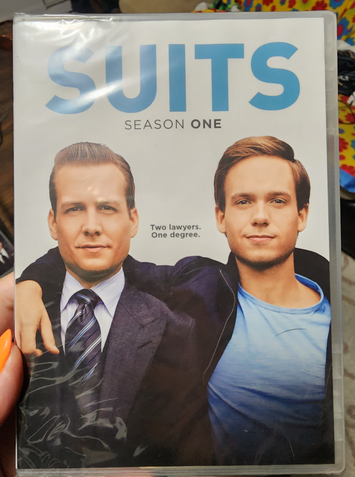 Suits Season One DVD