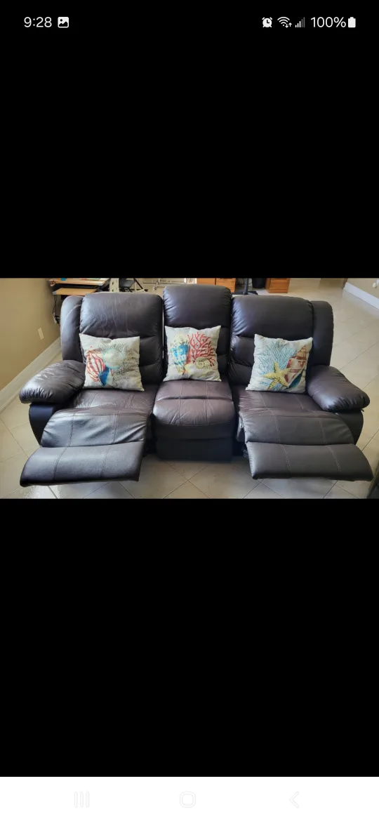 Reclining Leather Sofa image indicator(4)