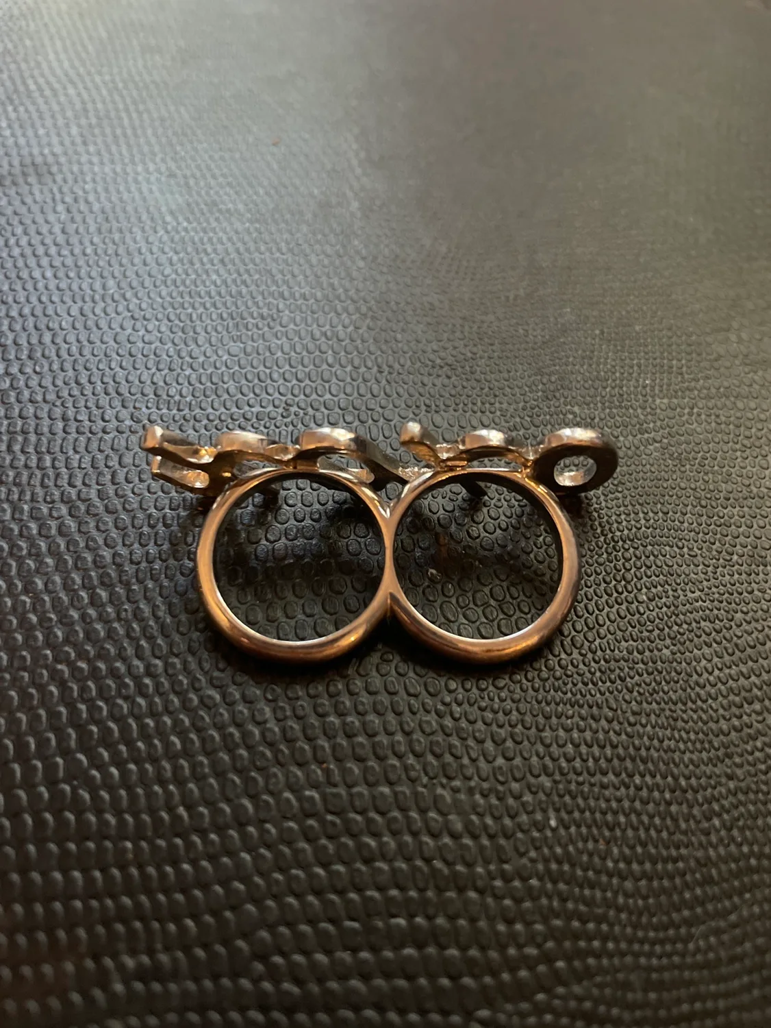 XOXO Ring image indicator(2)