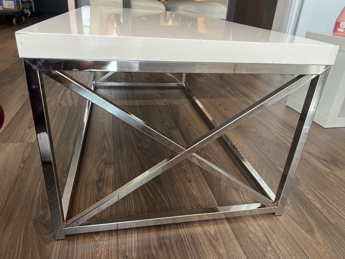 White Coffee Table with Chrome Legs - photo 4