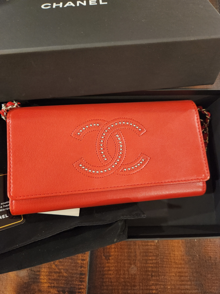 Chanel Red Quilted Wallet on Chain - photo 2