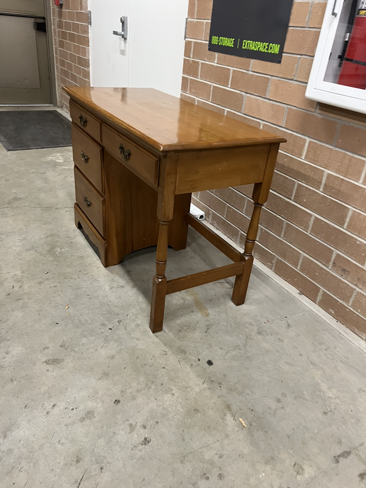 Wooden Desk with 4 Drawers - photo 4
