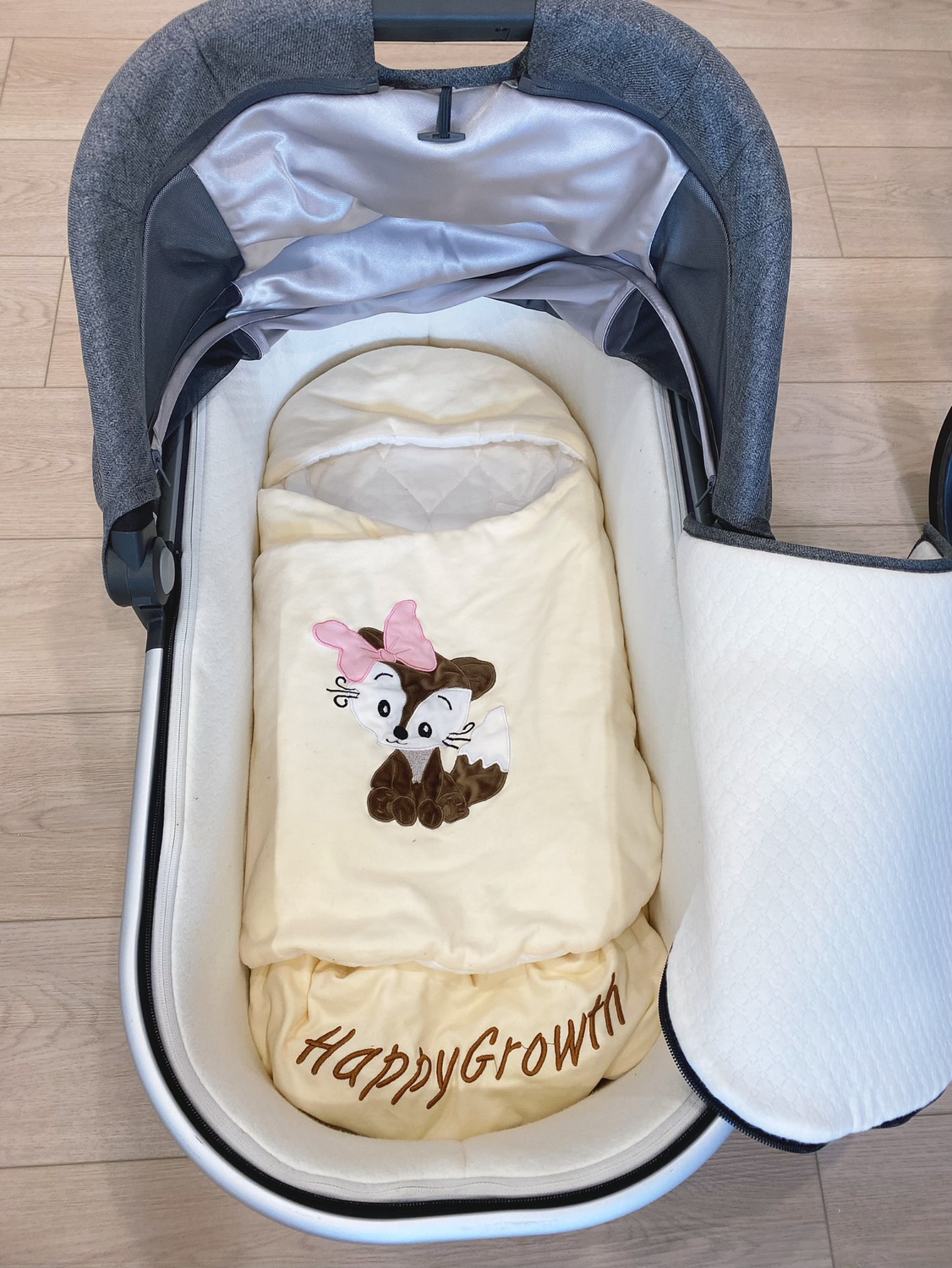 UPPAbaby Vista stroller & Bassinet + All accessories - photo 3