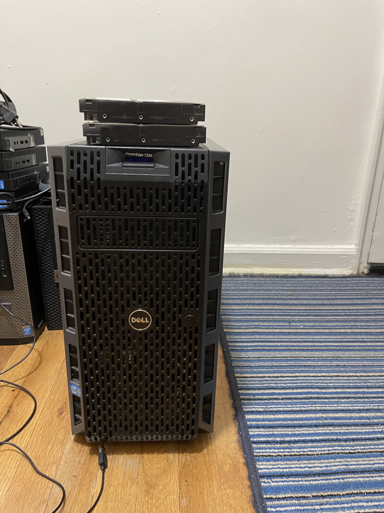 Dell Poweredge T320 Server