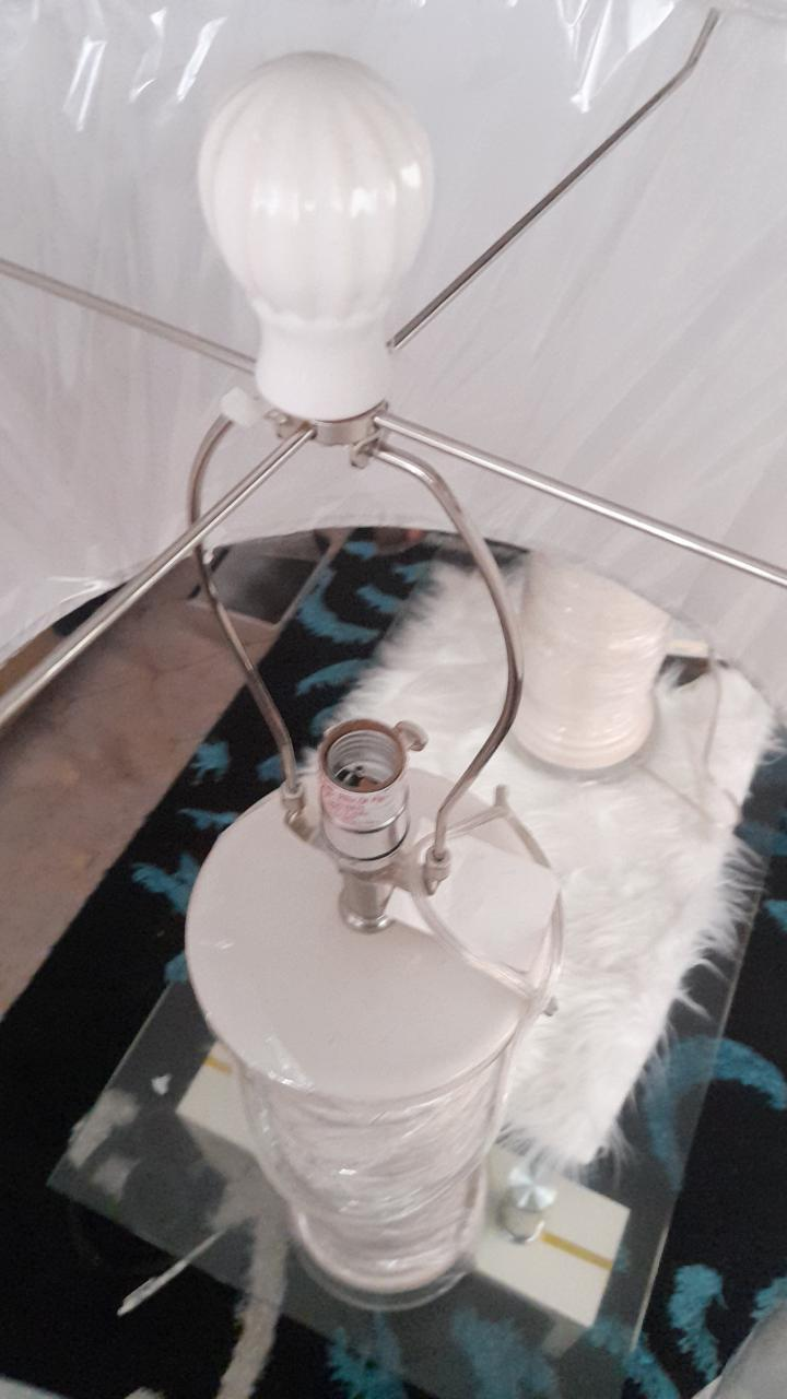 Table Lamp with White Shade - photo 5