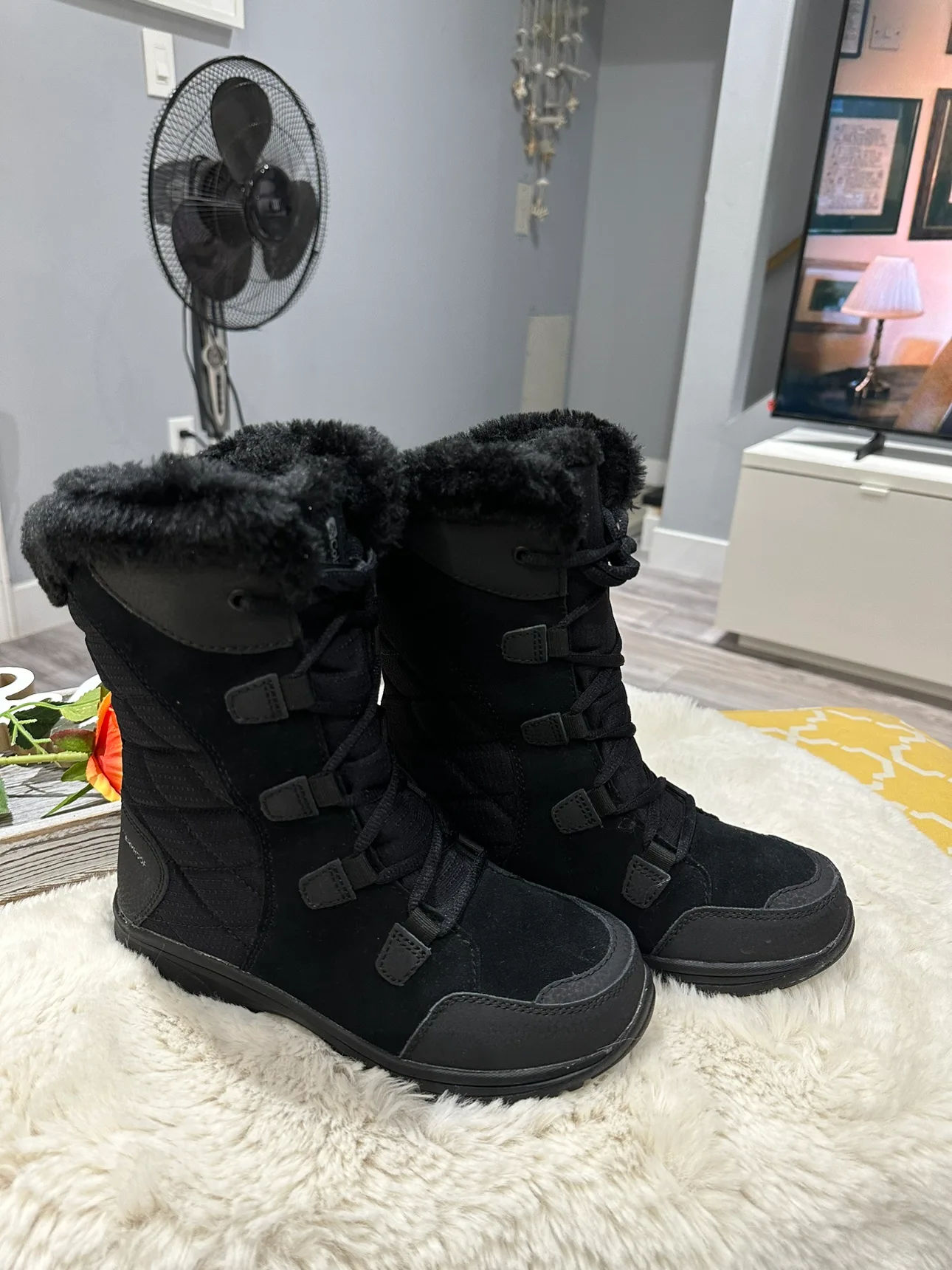 Women Columbia winter boots size 6 image indicator(4)