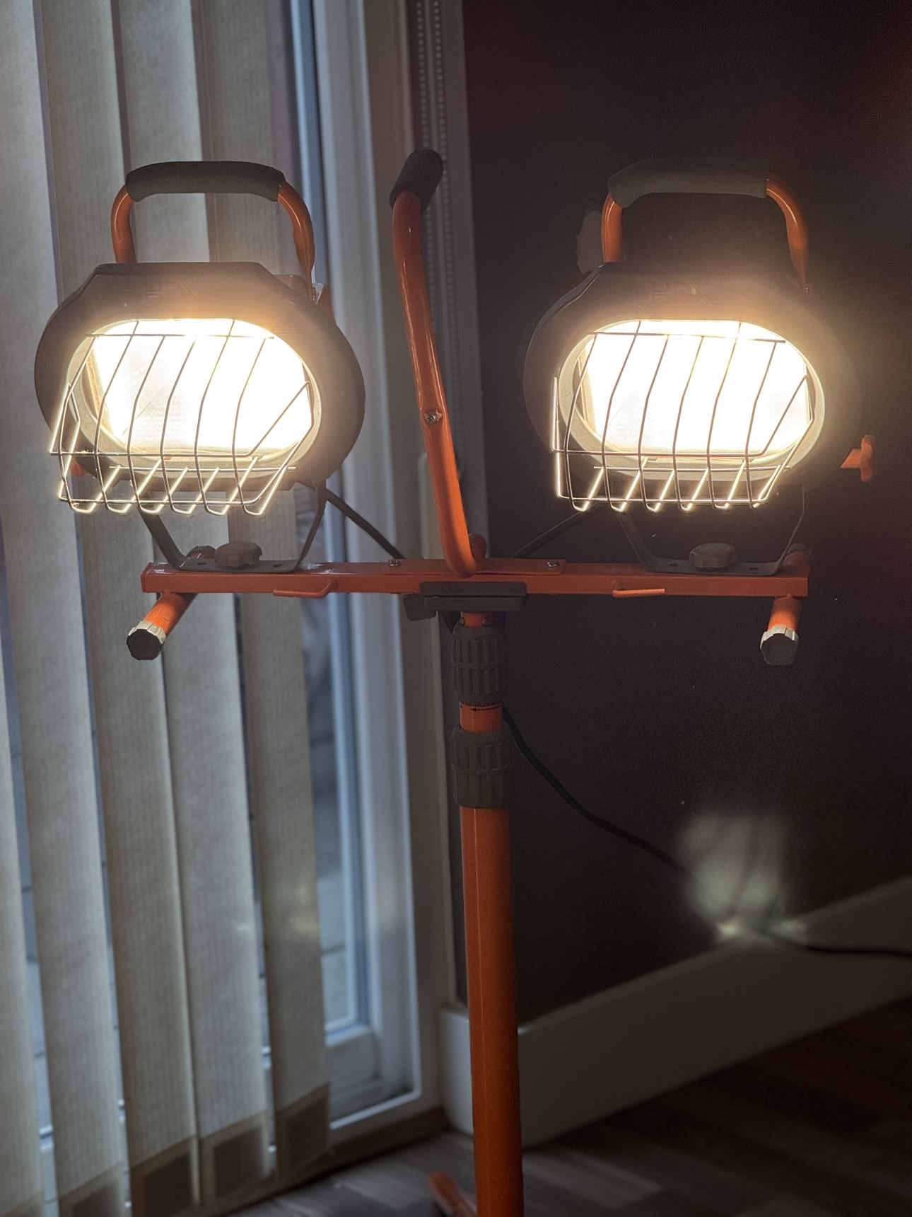 Dual Light Work Light Stand
