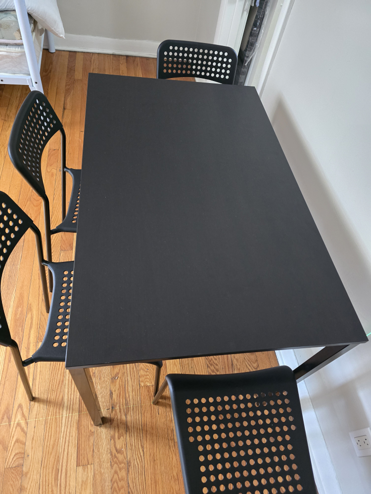 Table and Chairs - photo 4