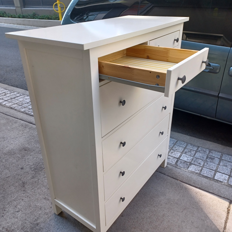 hemnes IKEA dresser, delivery available - photo 2