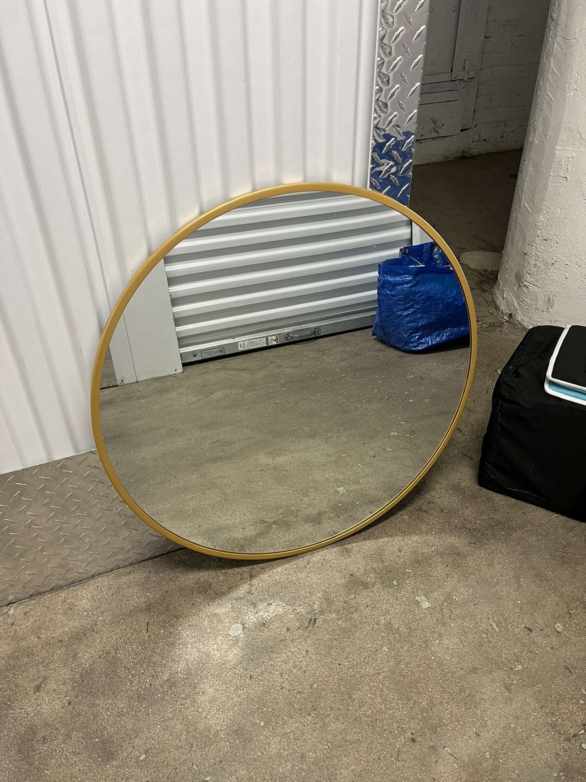 Gold Round Mirror - photo 3