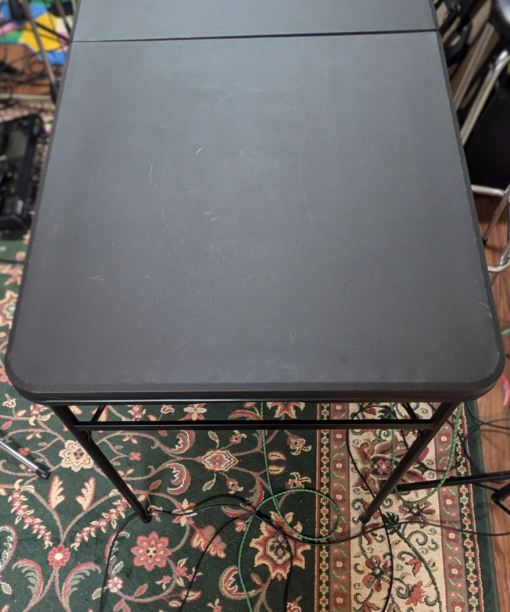 Folding table with carrying handle - photo 4