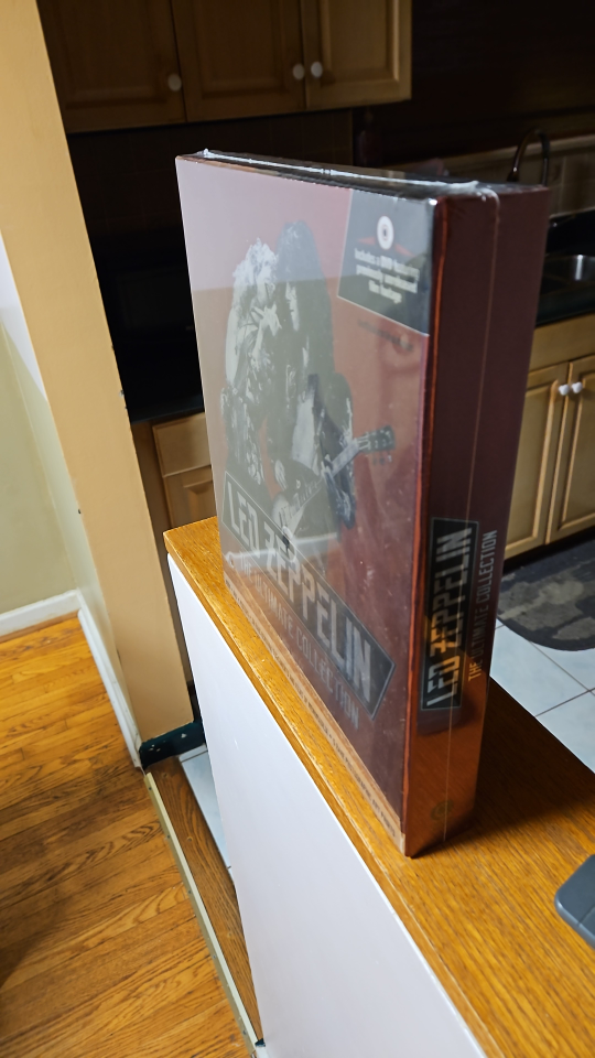 led zeppelin stuff - photo 2