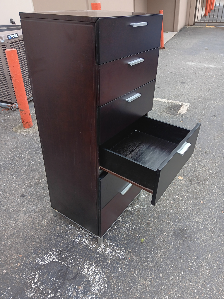 dark brown dresser, delivery available - photo 2
