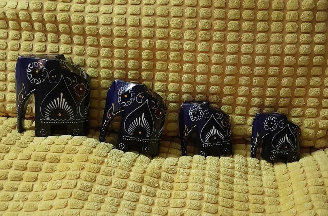 Set of 4 Wooden Elephants thumbnail