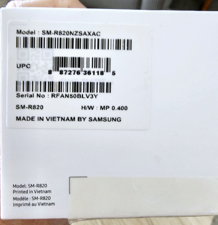 Samsung Galaxy Watch Active 2 AND 7 extra watch straps! - photo 3