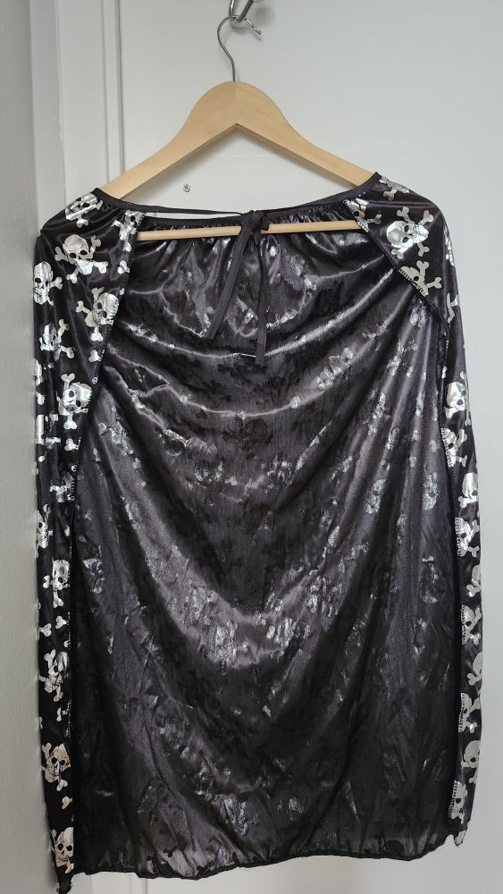 Costume / Halloween / Black and Silver Skull Cape