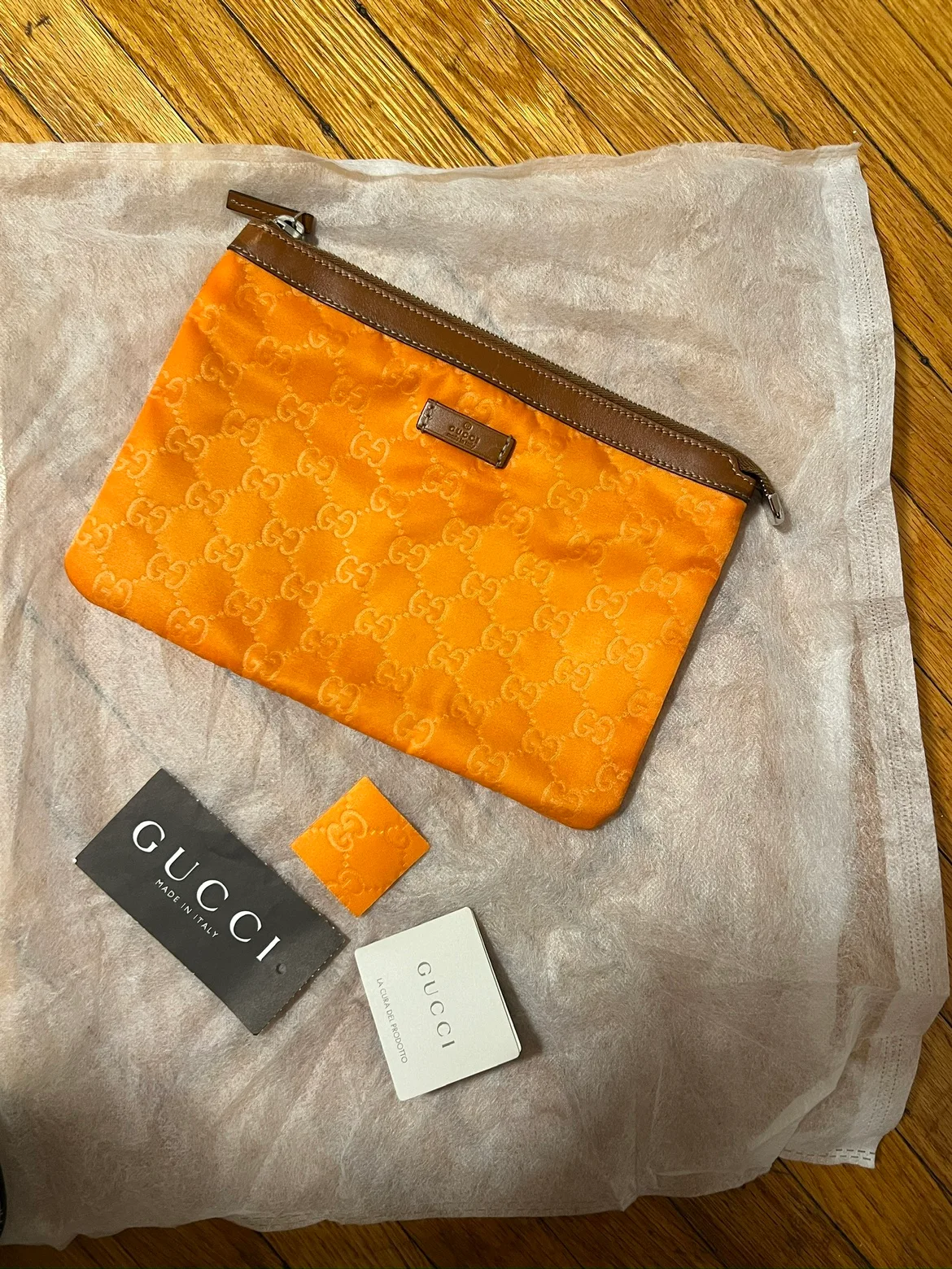 Brand New Gucci Orange Zip Top Pouch thumbnail