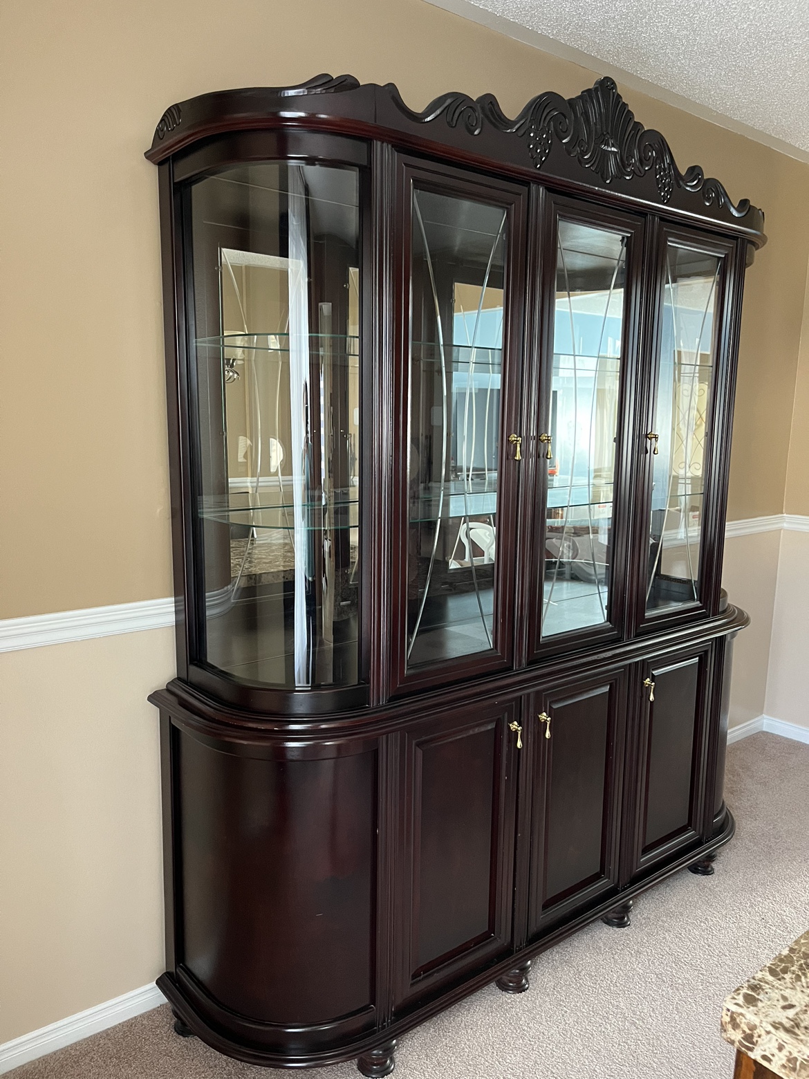 Dining table with 6 chairs and hutch - photo 4