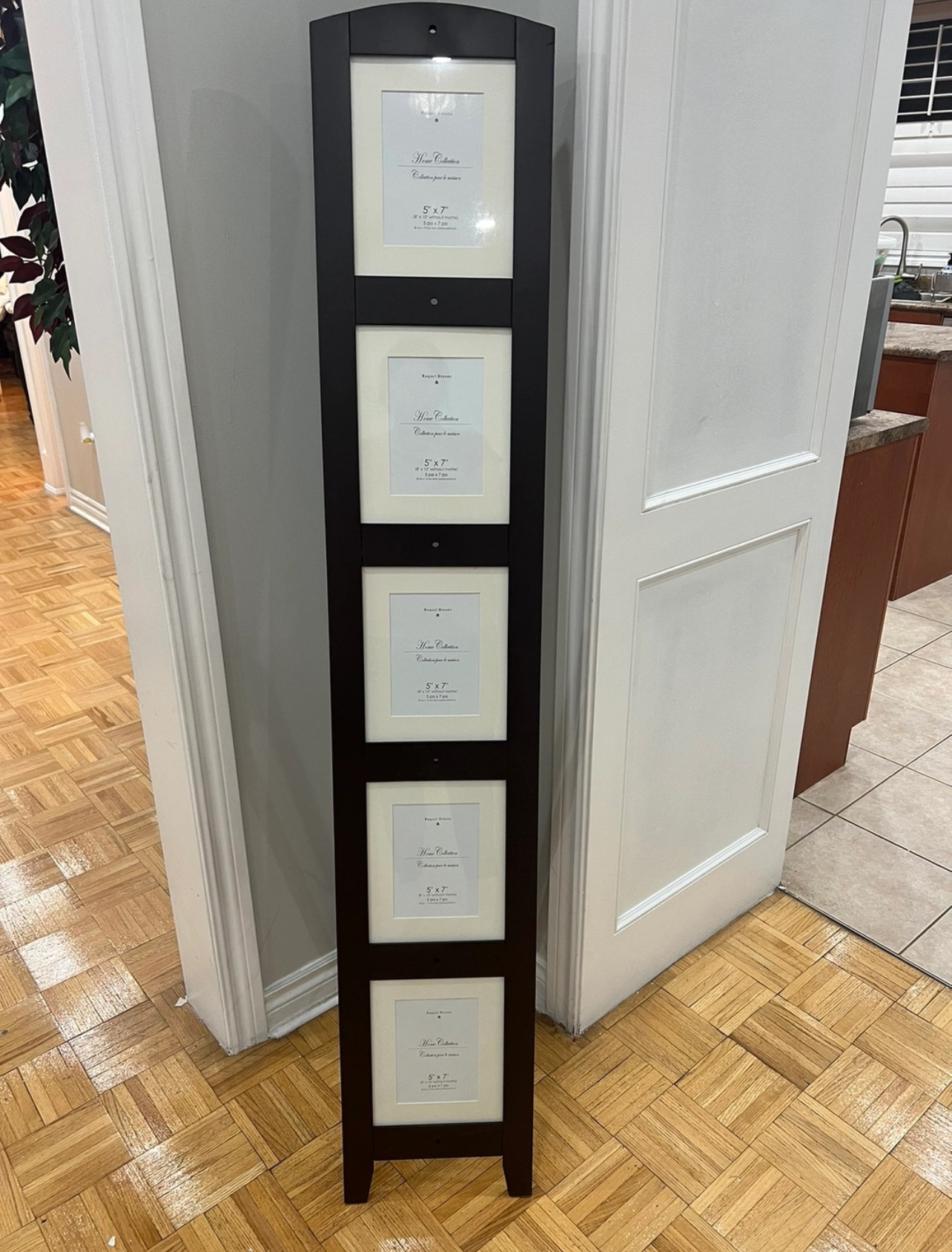 Picture frame easel
