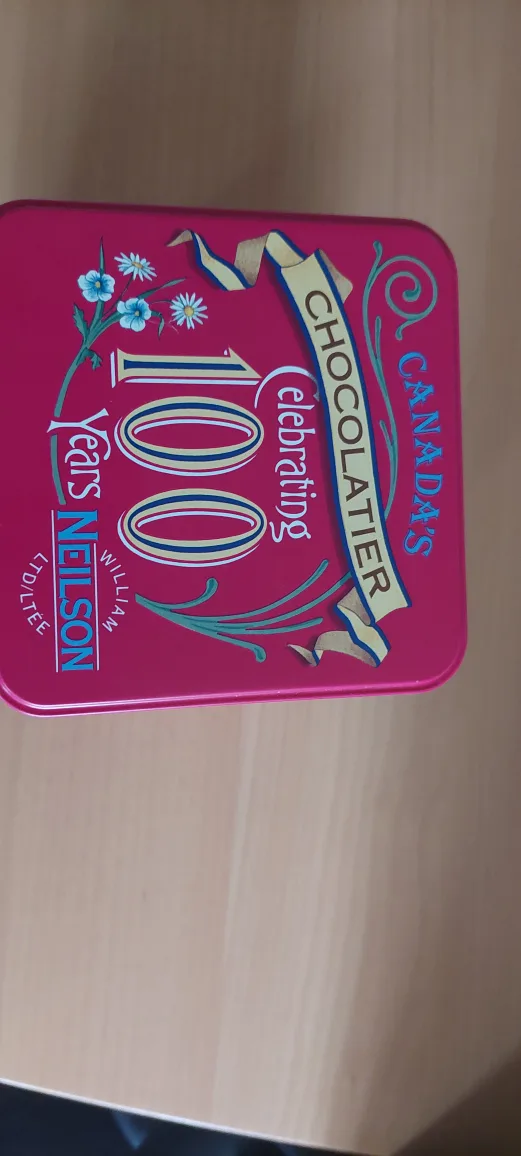 Vintage Neilson's Tins image indicator(6)