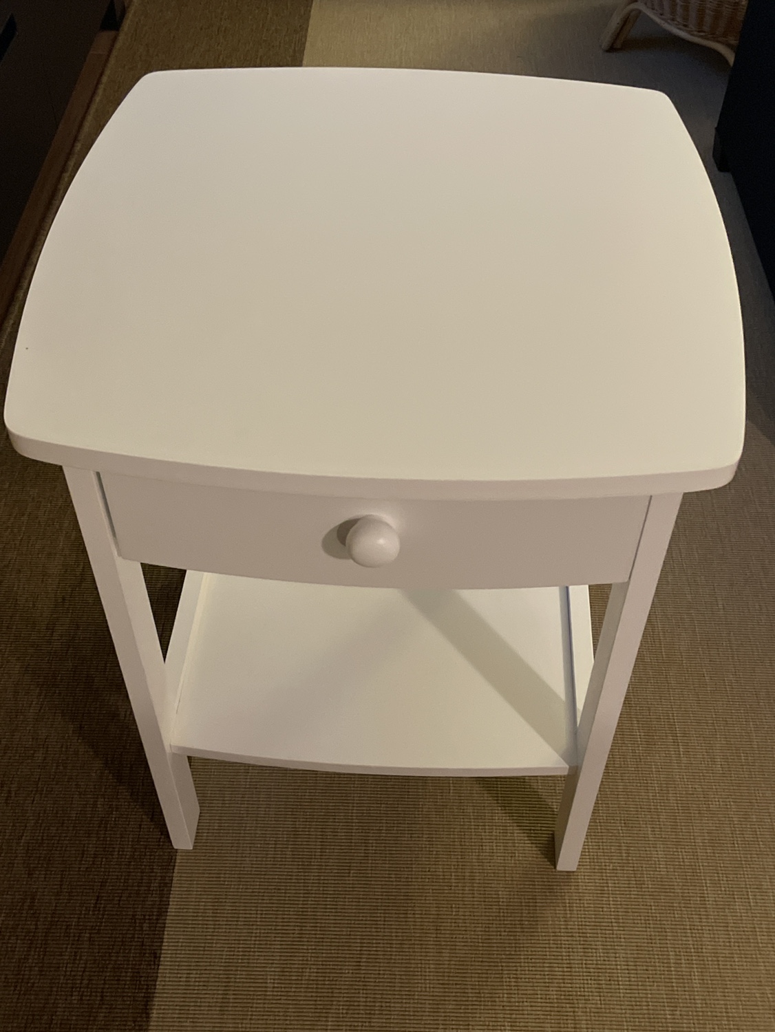 White nightstand - photo 2