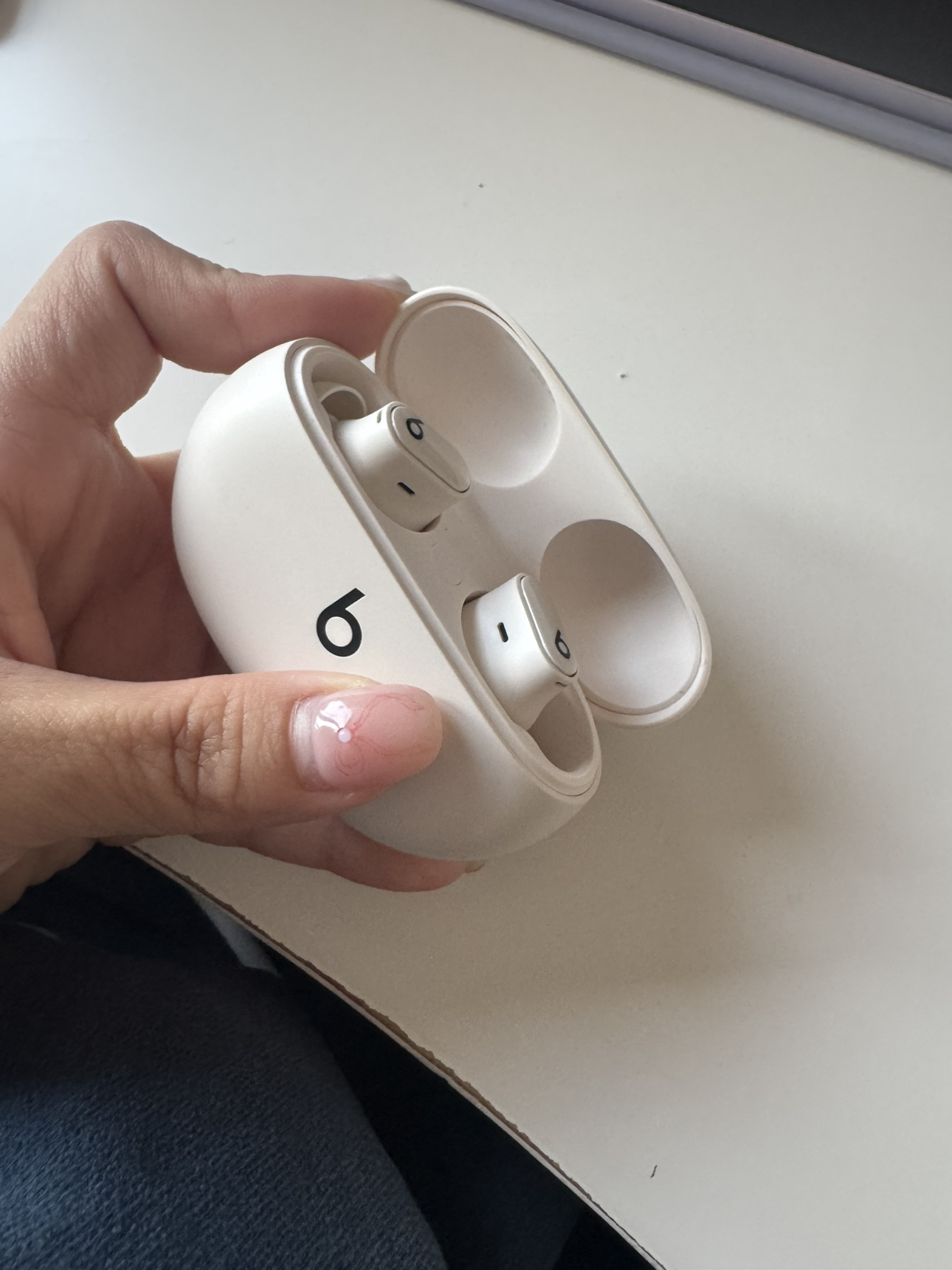 Beats Studio Buds+ Wireless Earbuds - Ivory - photo 3