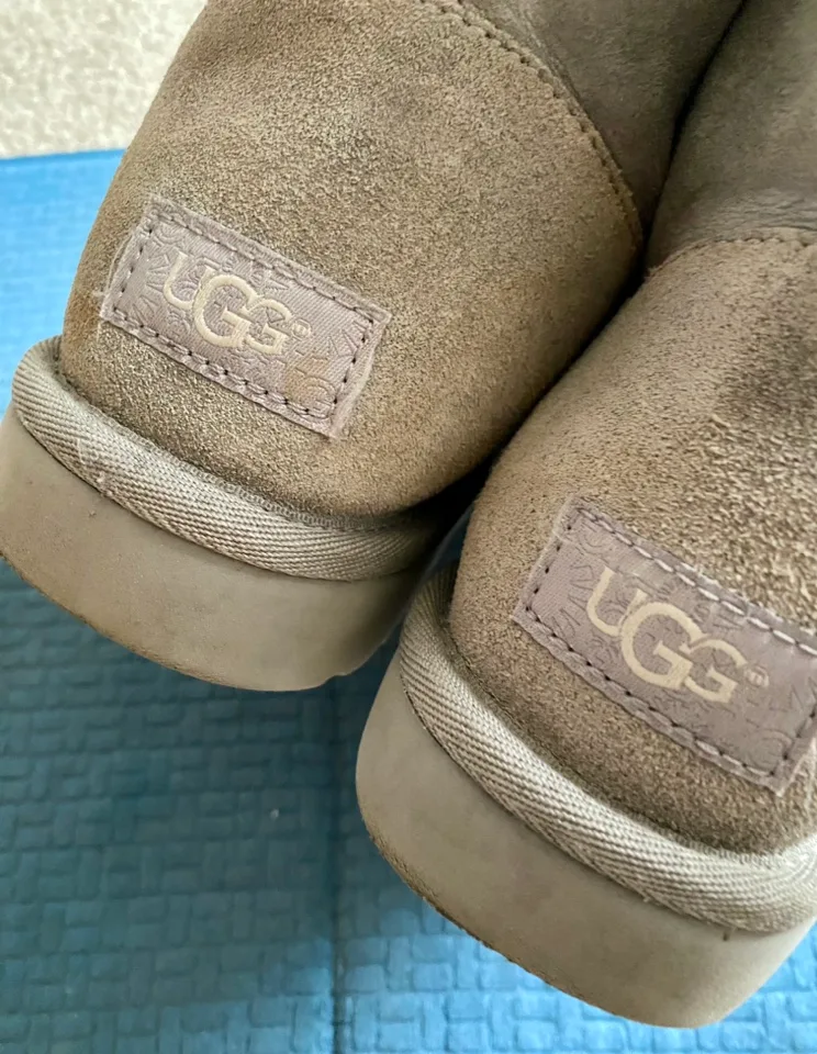 Uggs Gita Bow Boots image indicator(5)