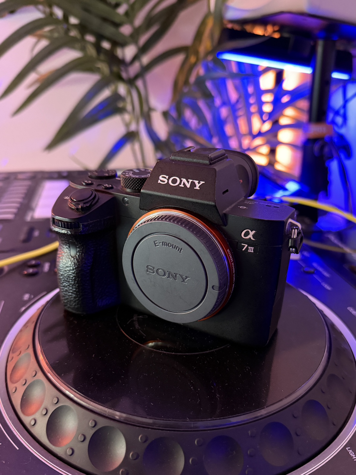 Sony Alpha 7 III ( Sell or Trade for A7C) - photo 2
