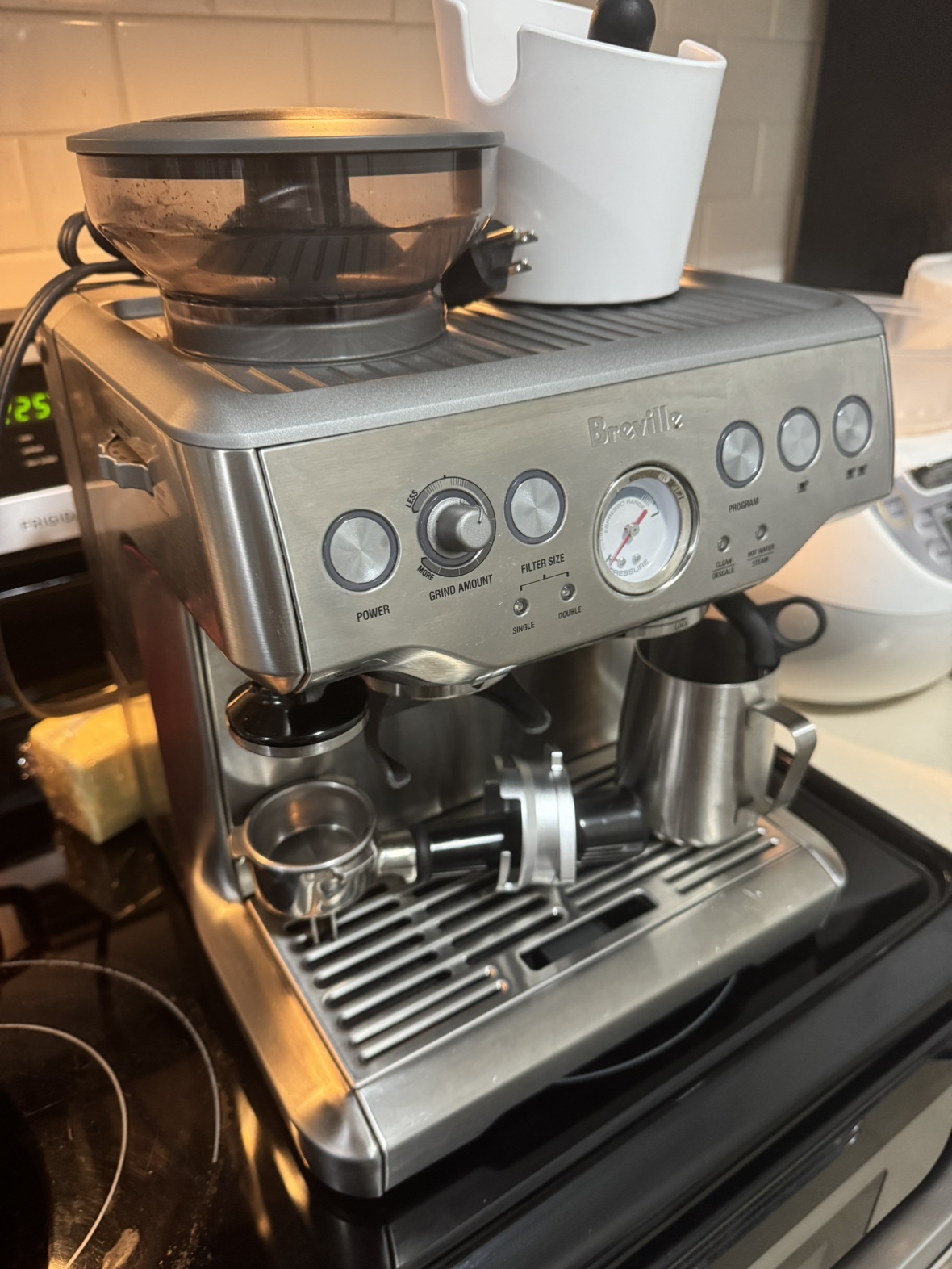 Breville Barista Express Espresso Machine - photo 2
