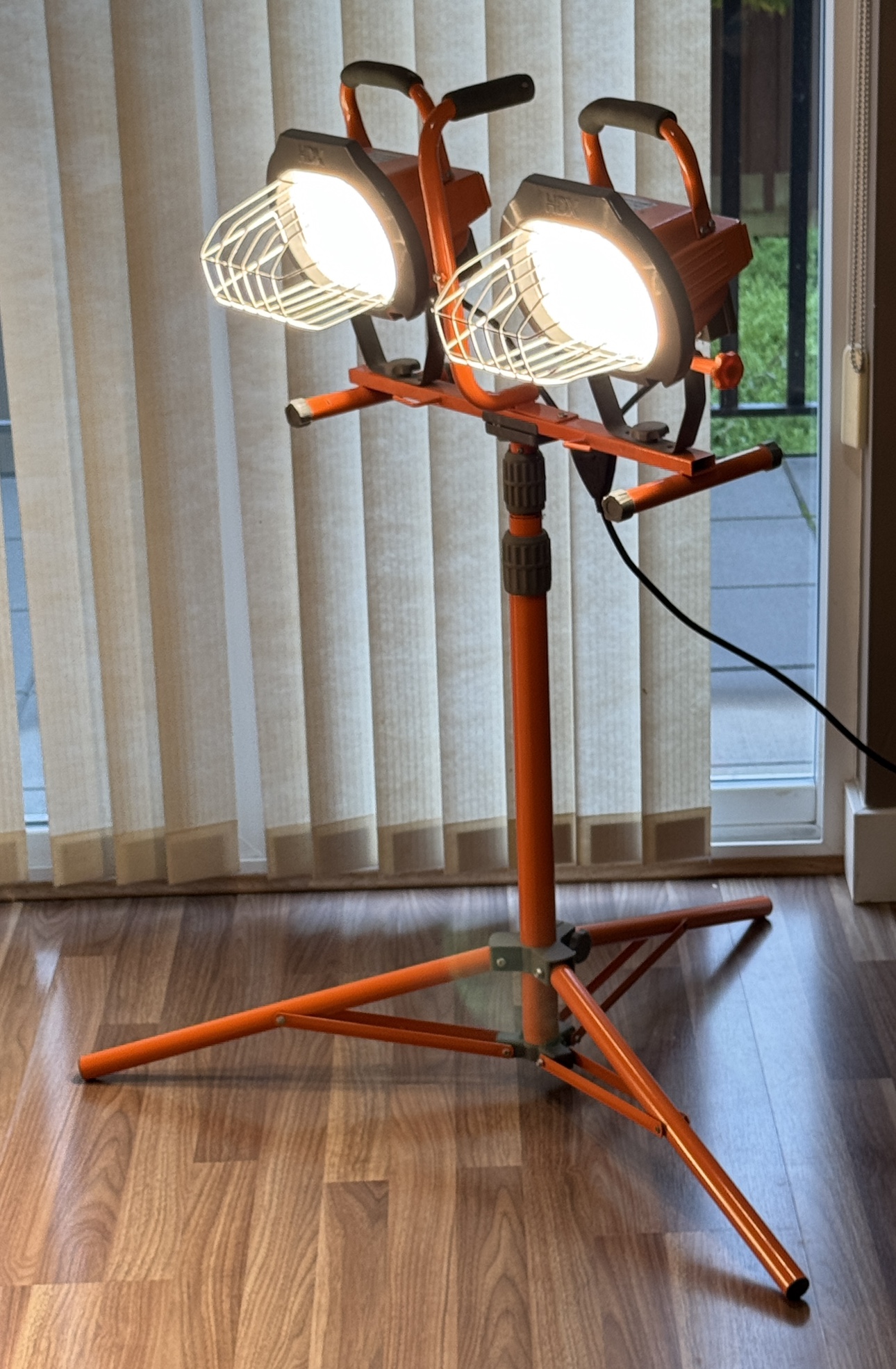 Dual Light Work Light Stand - photo 2