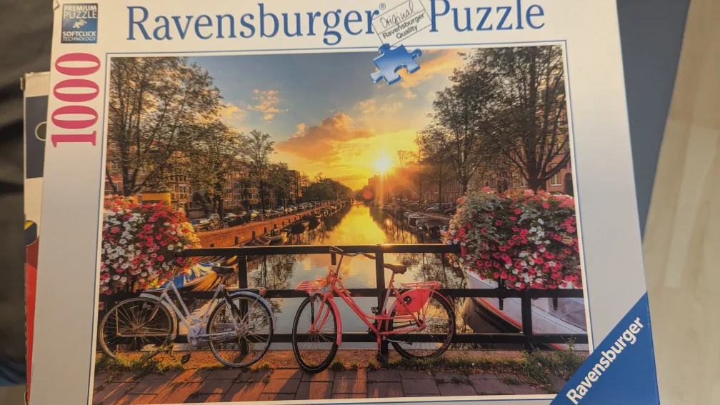 Ravensburger 1000 Piece Puzzle thumbnail