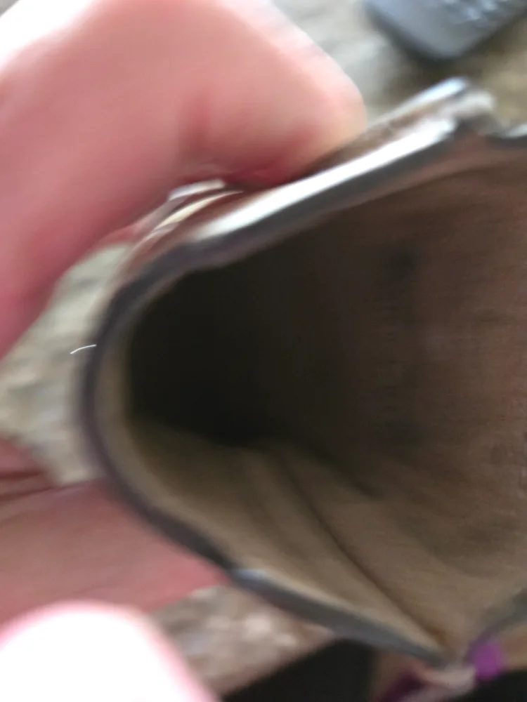 Authentic Gucci leather phone holder image indicator(3)