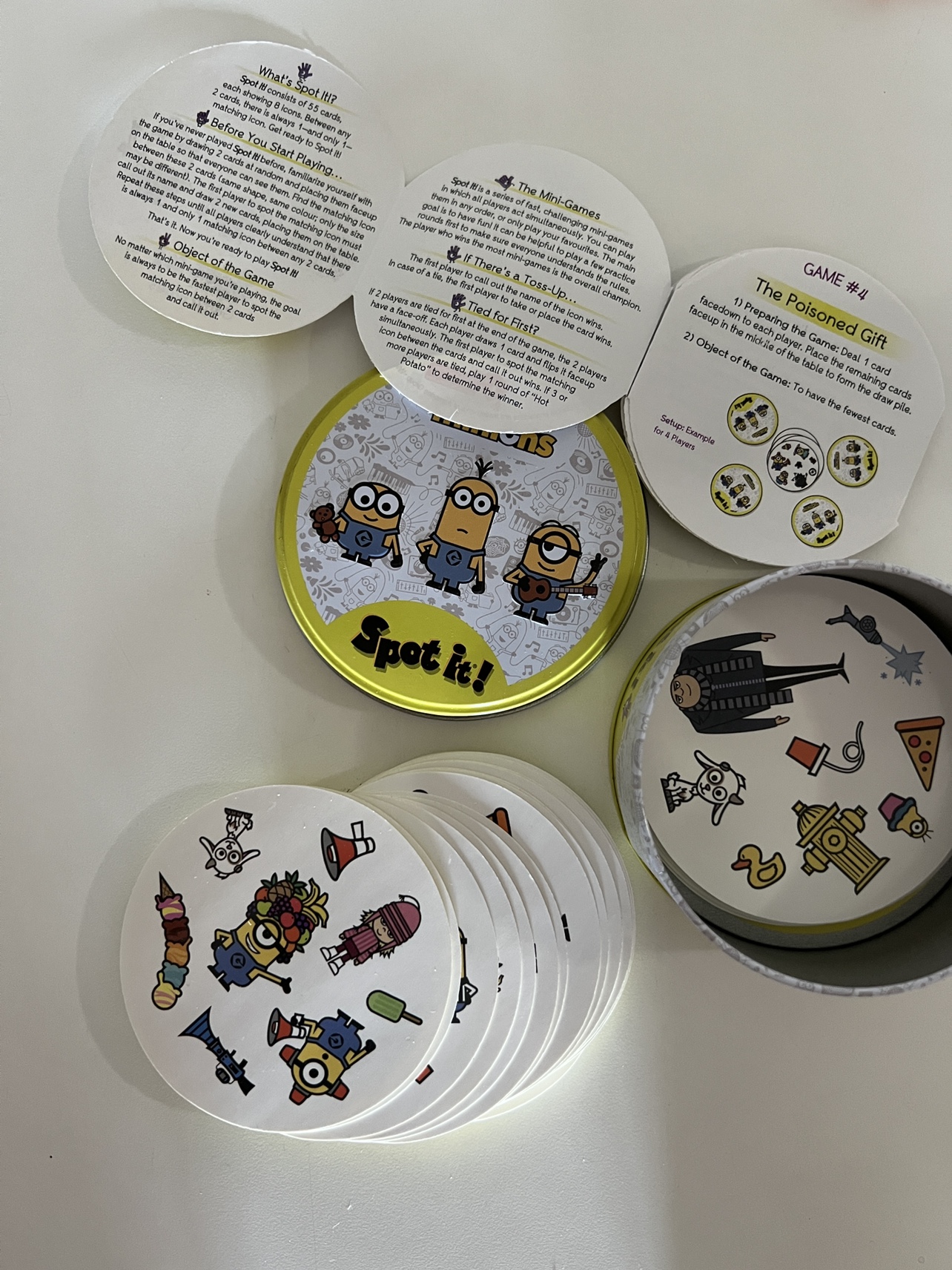 Minions Spot It! Card Game - photo 2