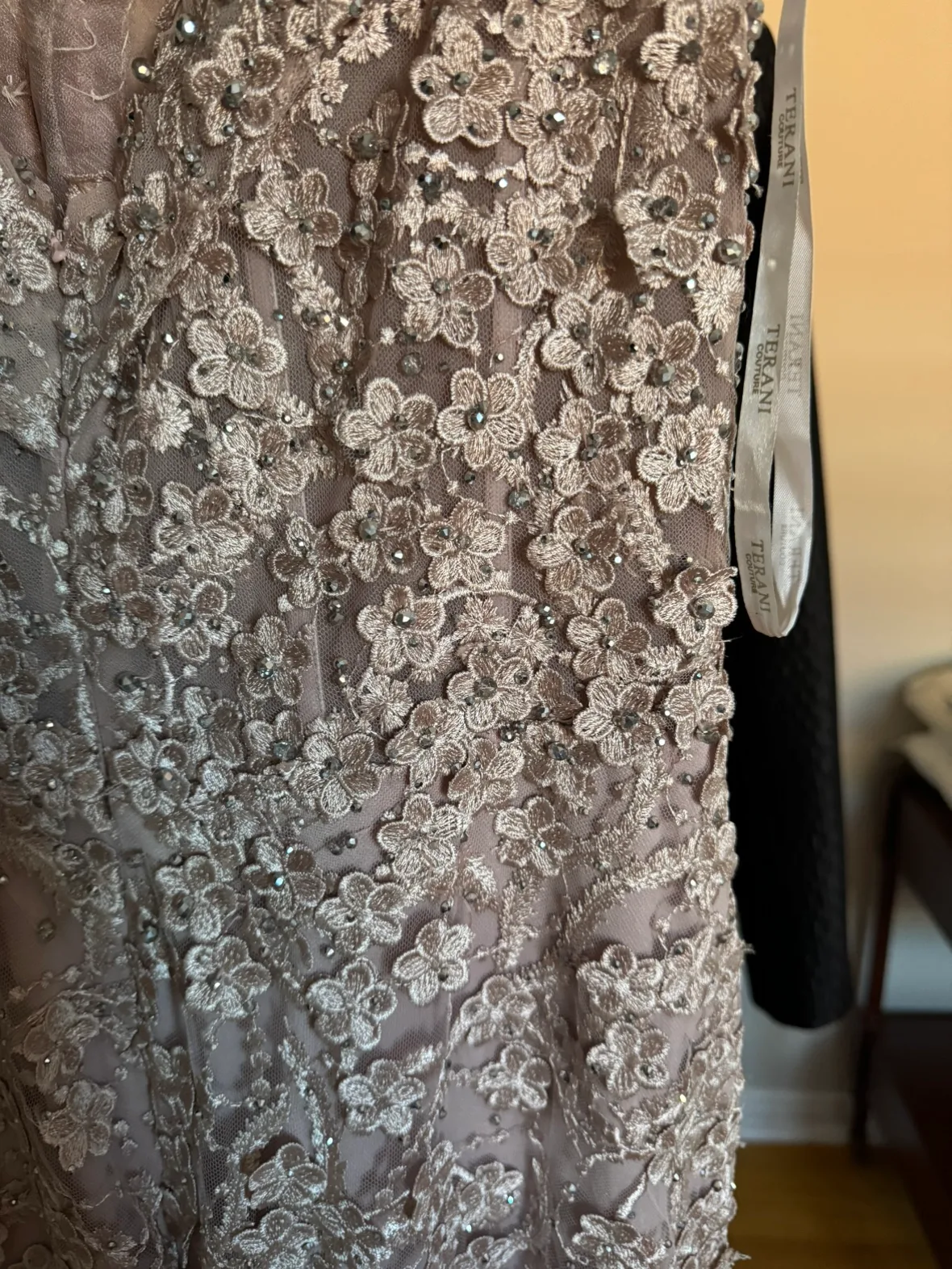 Evening gown image indicator(4)