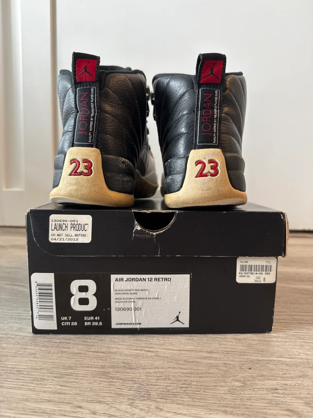 Air Jordan 12 Retro Size 8 image indicator(2)