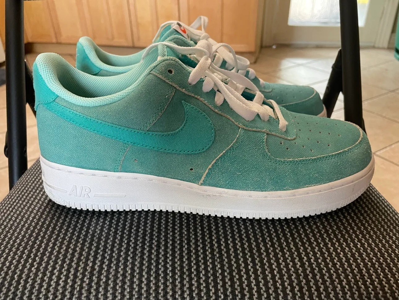 Nike Air Force 1 Low image indicator(6)