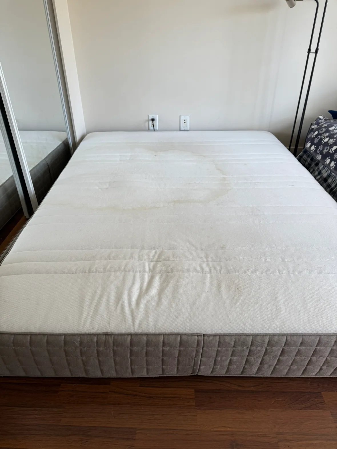 ‼️ASAP‼️ Queen Size Mattress ‼️ Moving sale image indicator(2)