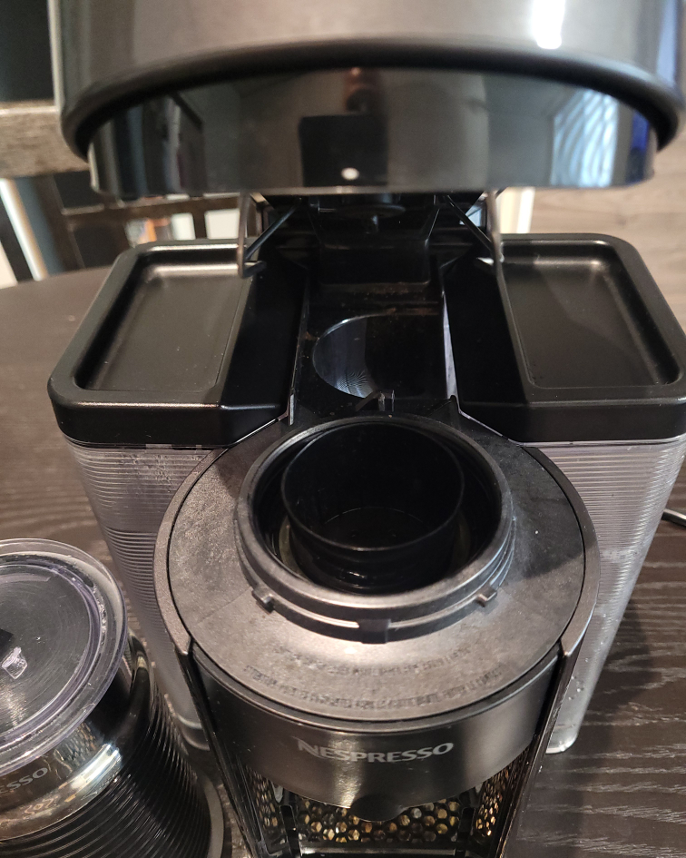 Nespresso Creatista Plus Coffee Machine - photo 2